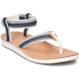 Teva Ompre sandals Size 8